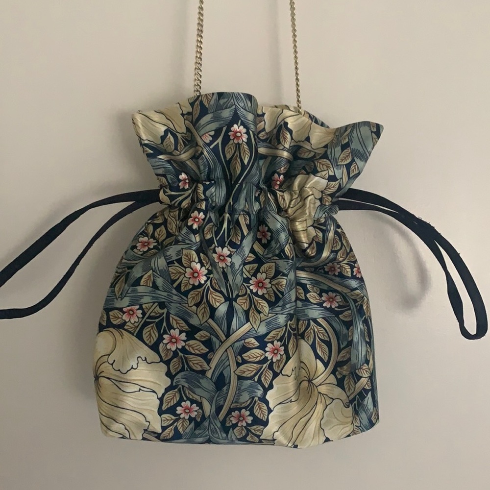 Morris & Co. for H&M floral satin drawstring bucket bag crossbody navy